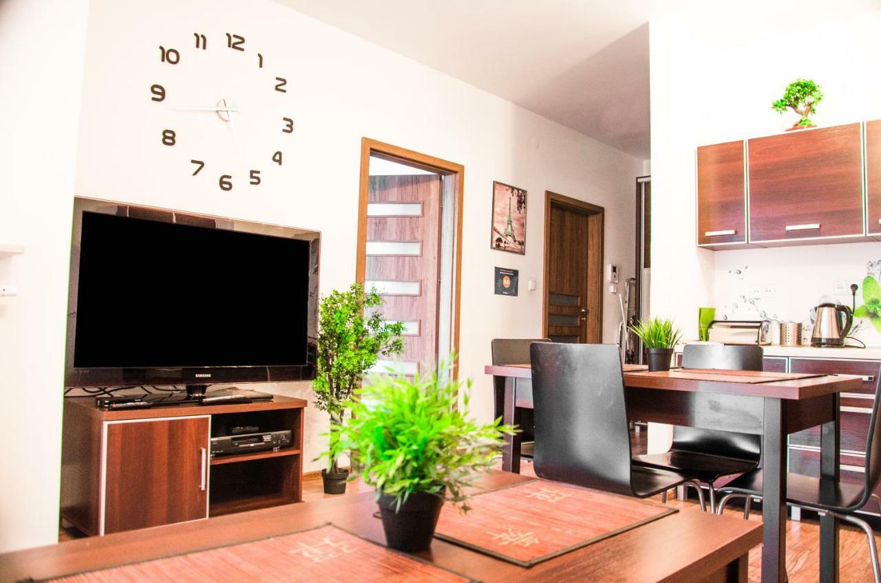 Apartament Centrum Gieldowa Warsaw Exterior photo